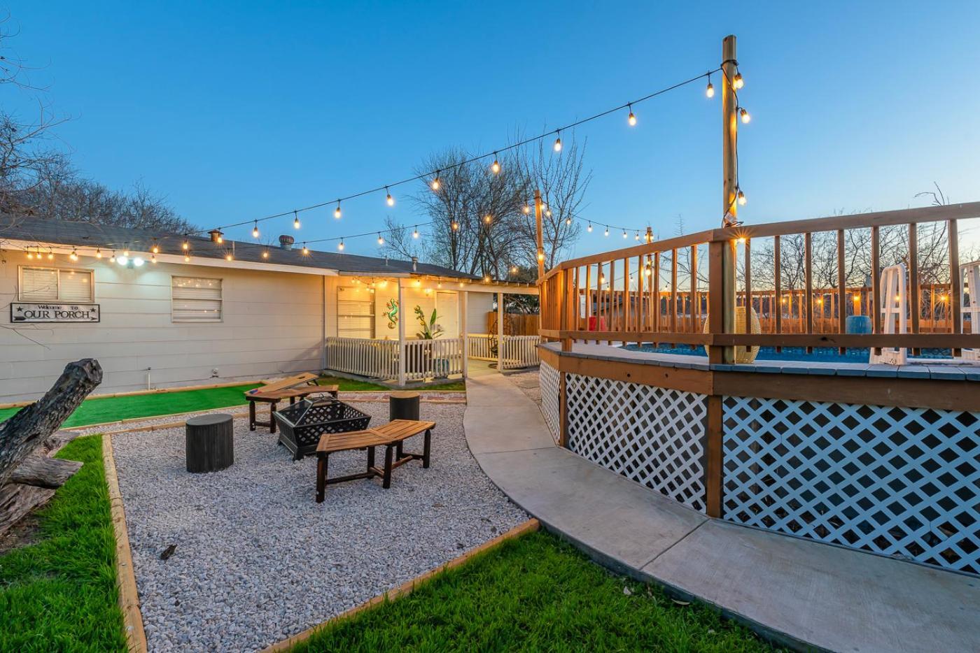 Game Room, Pool & Fire Pit At The Medical Center サンアントニオ エクステリア 写真