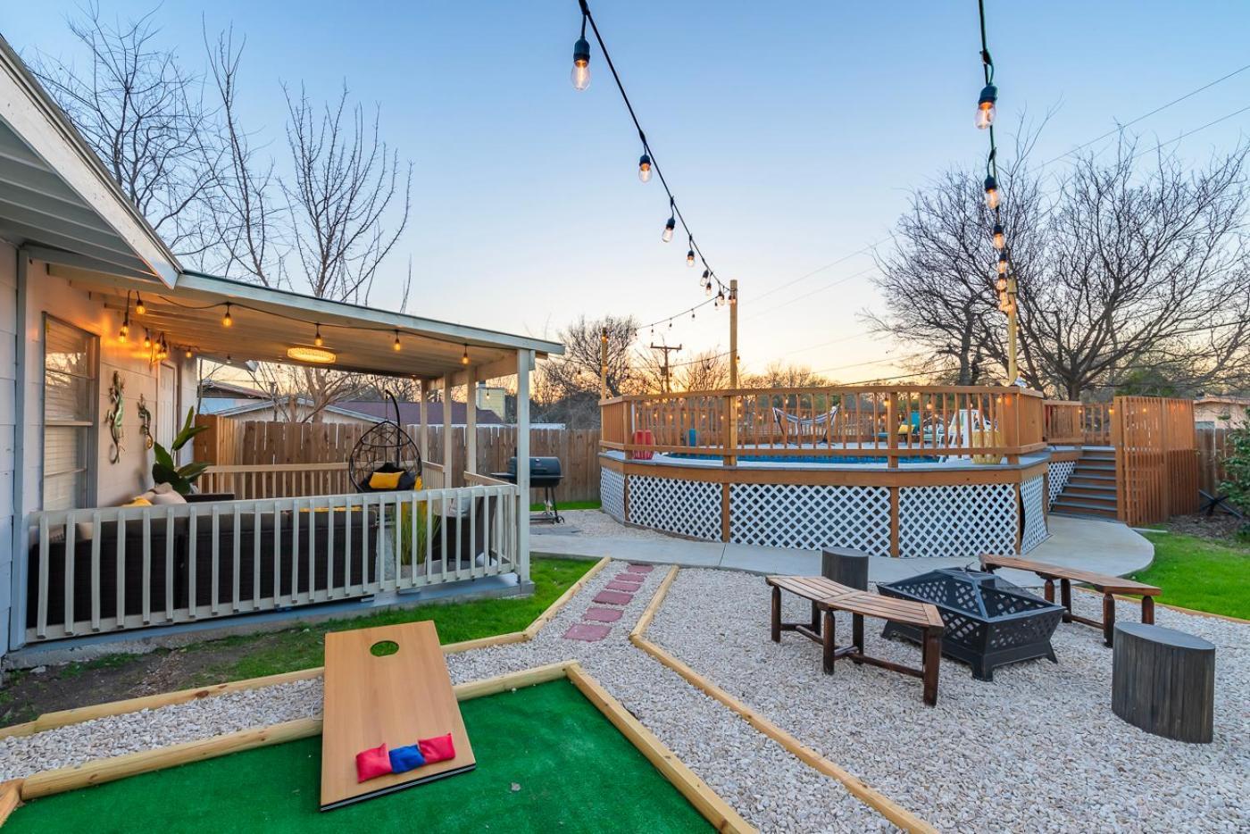 Game Room, Pool & Fire Pit At The Medical Center サンアントニオ エクステリア 写真
