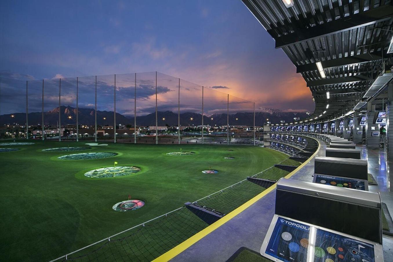Game Room, Pool & Fire Pit At The Medical Center サンアントニオ エクステリア 写真