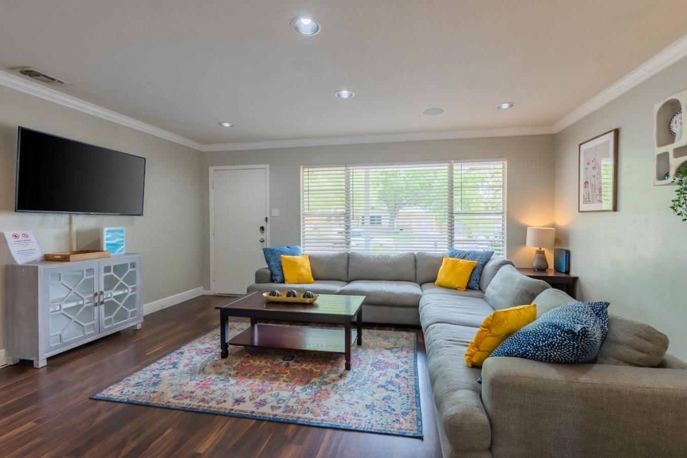 Game Room, Pool & Fire Pit At The Medical Center サンアントニオ エクステリア 写真